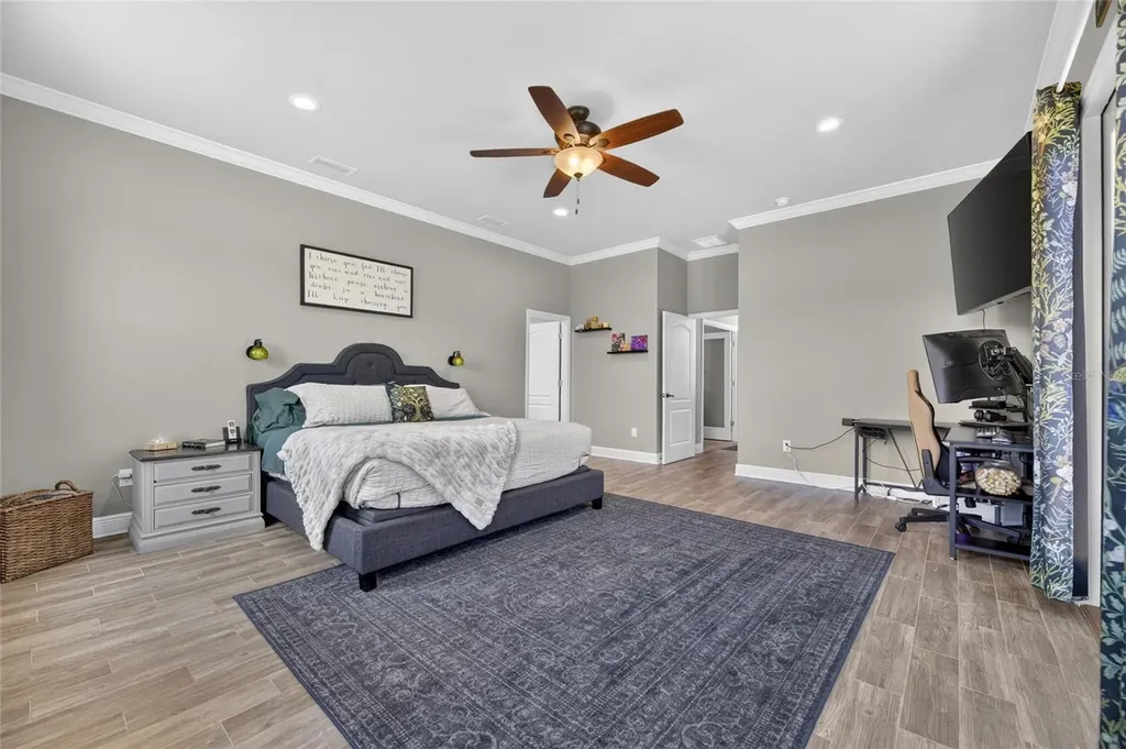 3016 Smilodon Trail Ruskin FL 33570
