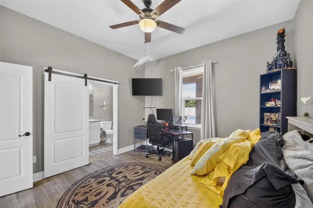 3016 Smilodon Trail Ruskin FL 33570