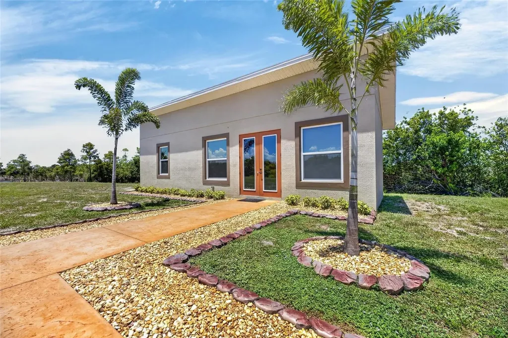 3016 Smilodon Trail Ruskin FL 33570