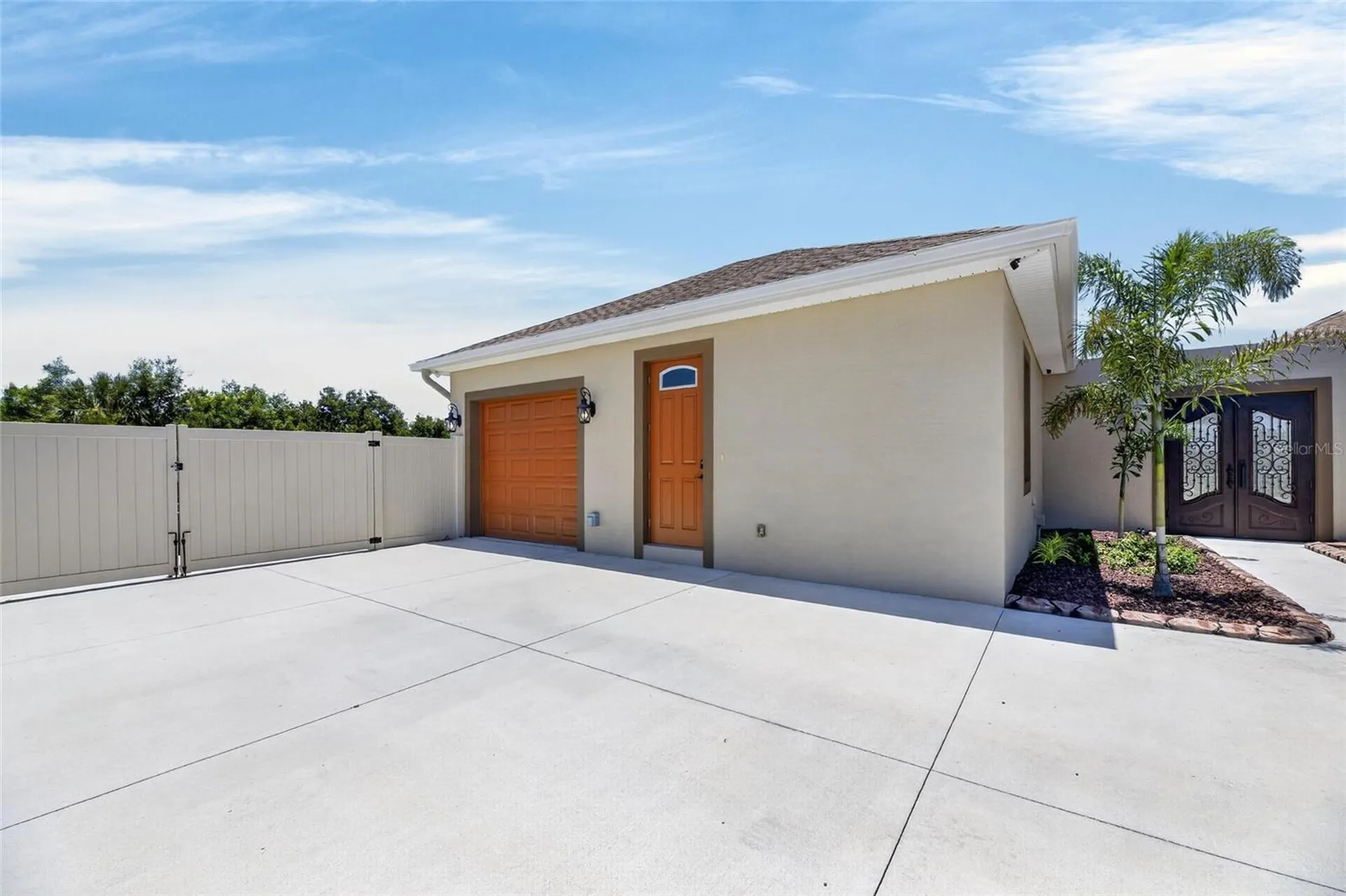 3016 Smilodon Trail Ruskin FL 33570