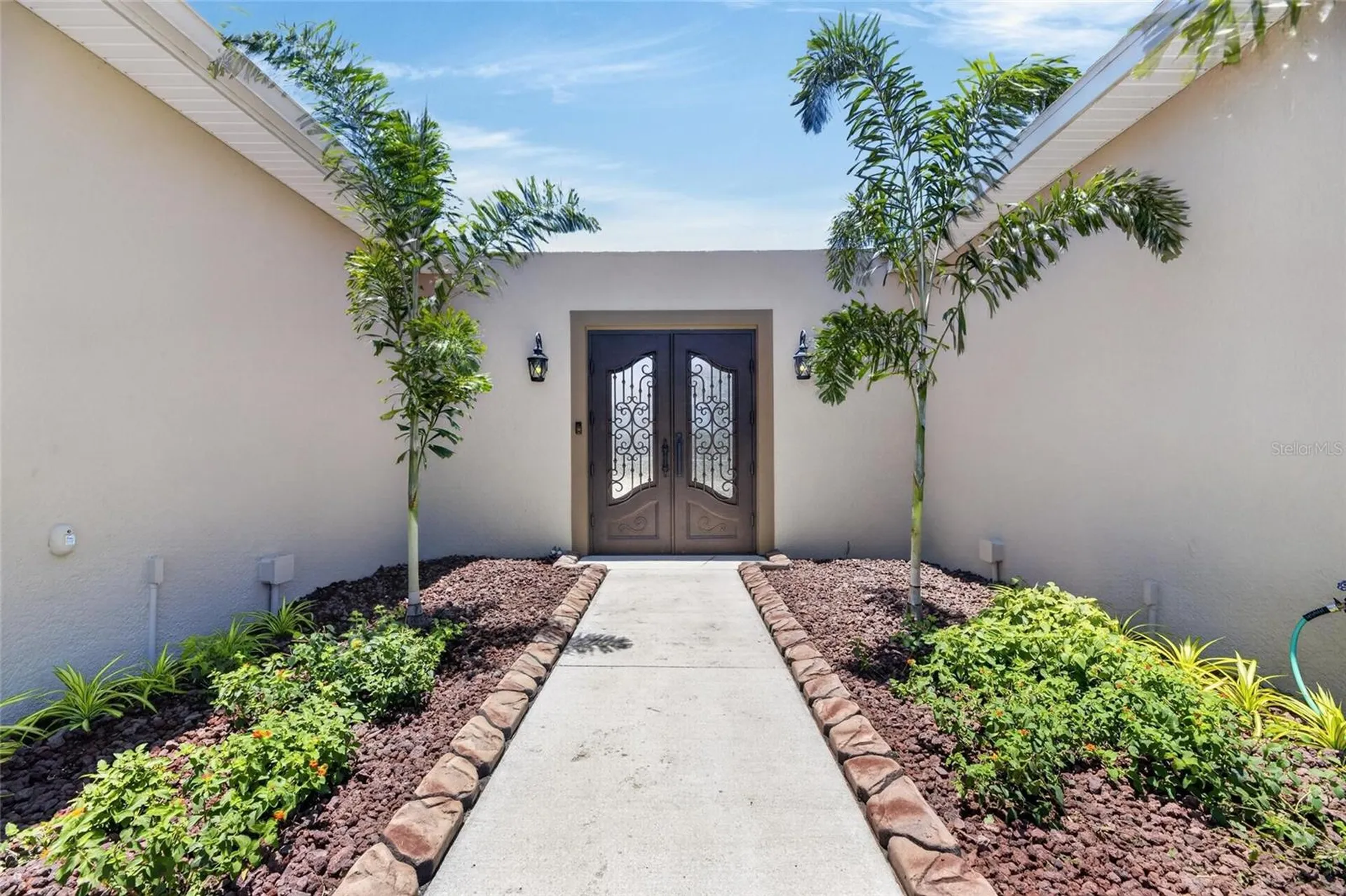 3016 Smilodon Trail Ruskin FL 33570