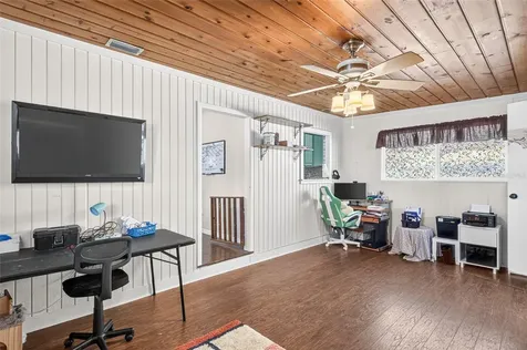 2021 Oliver Place Winter Haven FL 33881