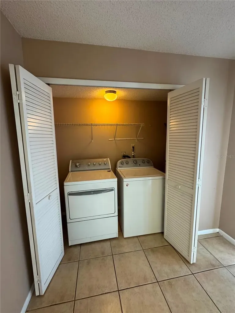 5359 Vineland Road Orlando FL 32811