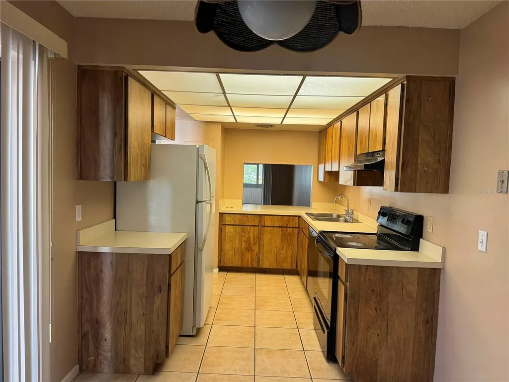 5359 Vineland Road Orlando FL 32811