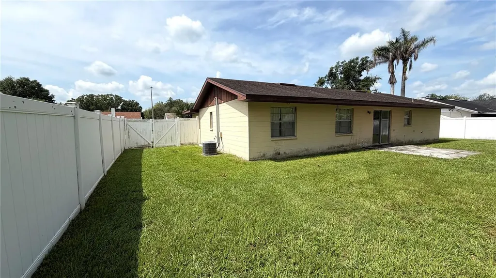 2016 Woodbridge Lane Lakeland FL 33813