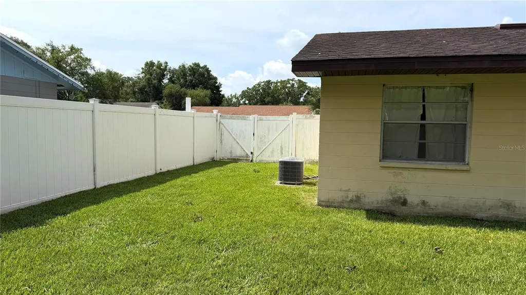 2016 Woodbridge Lane Lakeland FL 33813