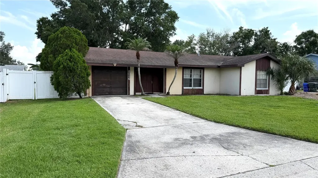 2016 Woodbridge Lane Lakeland FL 33813