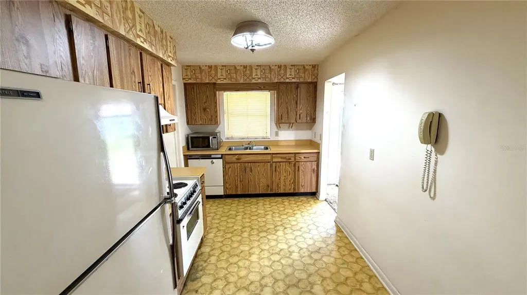2016 Woodbridge Lane Lakeland FL 33813