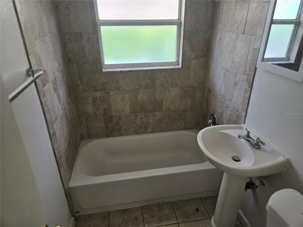 843 41st Street S St Petersburg FL 33711