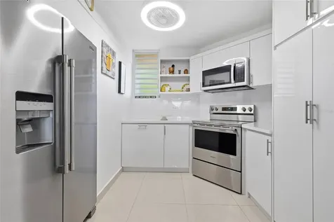 610 Calle Vistamar Rio Grande PR 00745