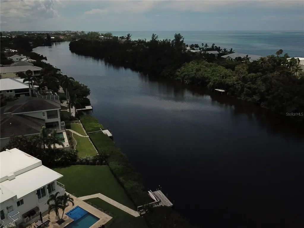 7820 Midnight Pass Sarasota FL 34242