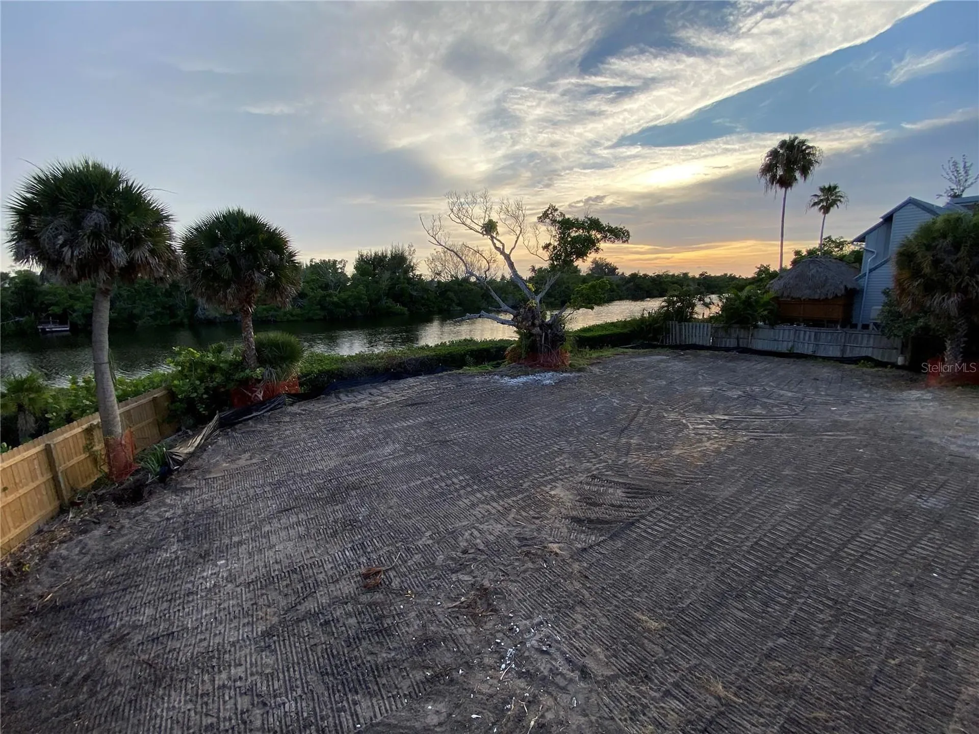 7820 Midnight Pass Sarasota FL 34242