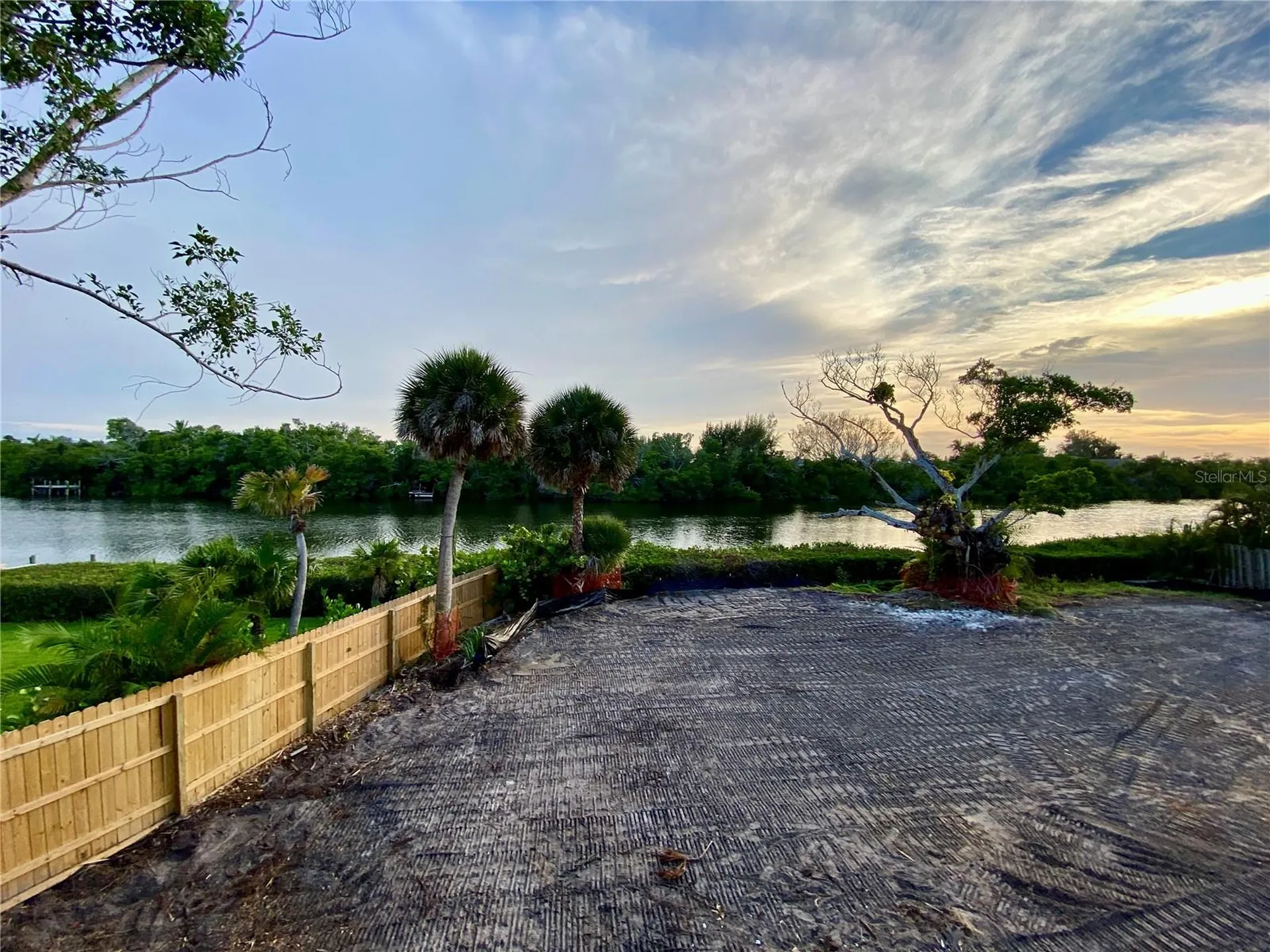 7820 Midnight Pass Sarasota FL 34242