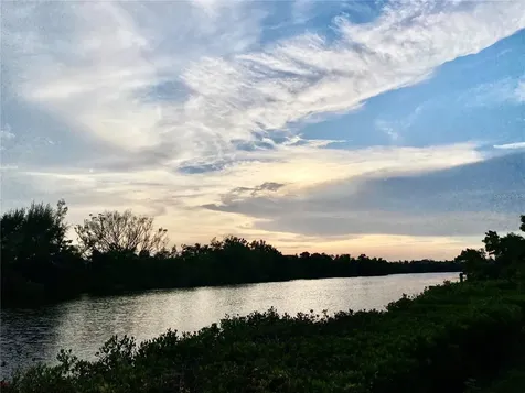 7820 Midnight Pass Sarasota FL 34242