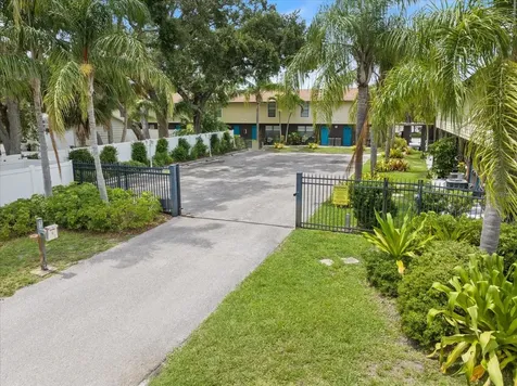960 Highland Street Sarasota FL 34234