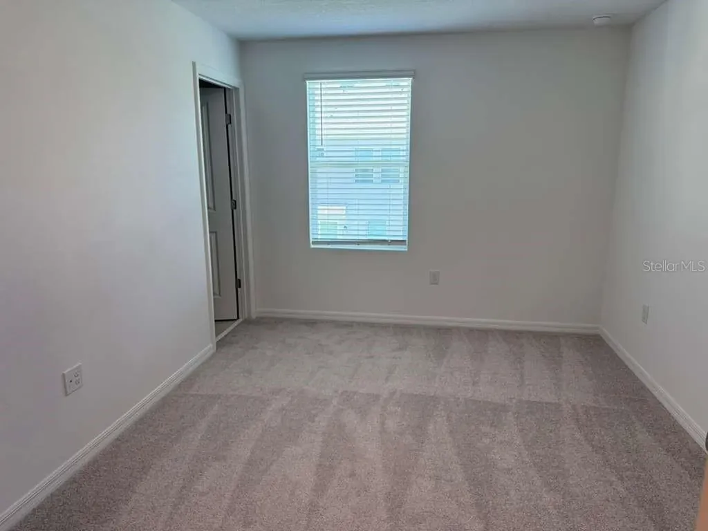 2848 Skyline Loop Kissimmee FL 34758