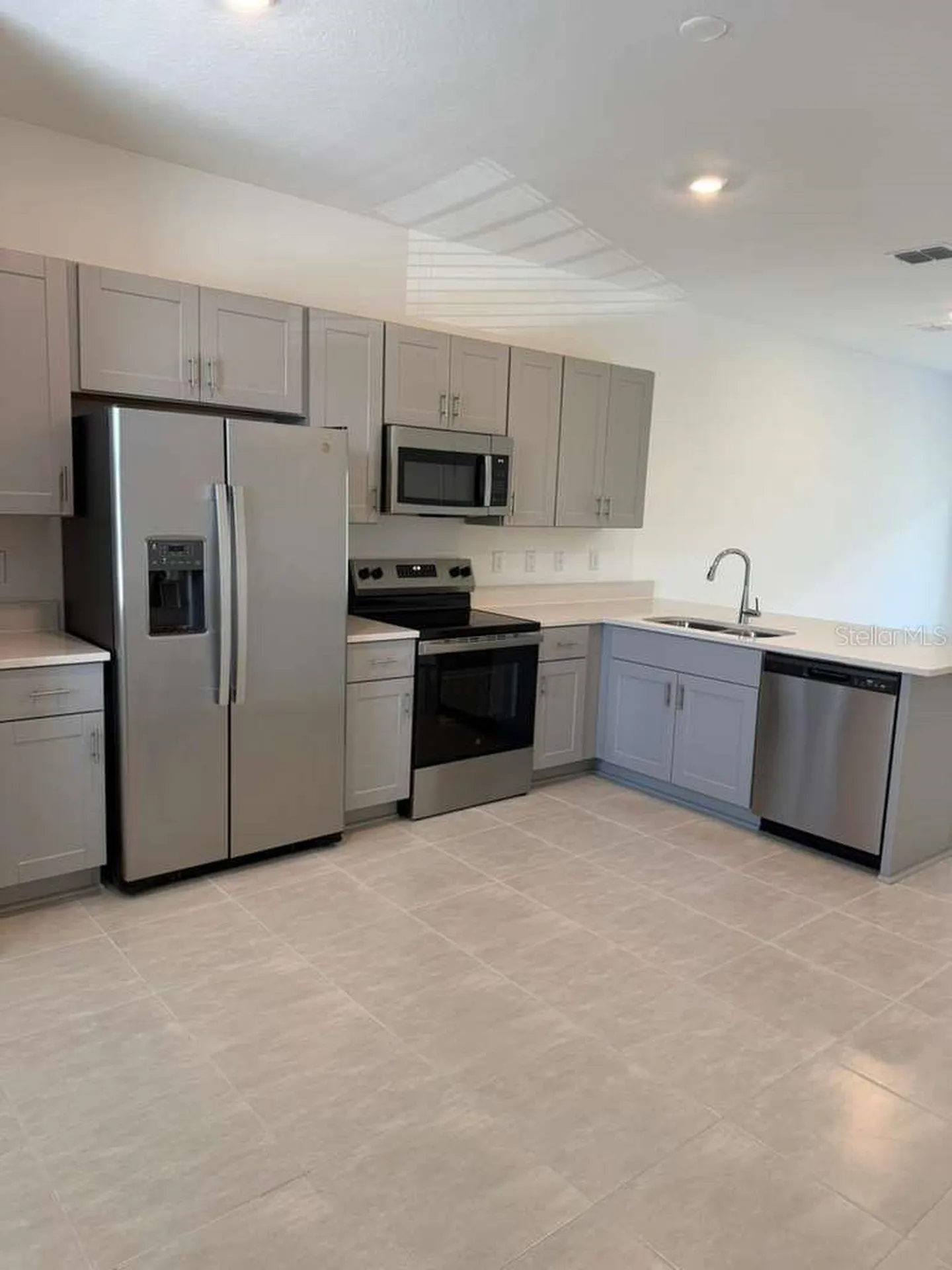 2848 Skyline Loop Kissimmee FL 34758