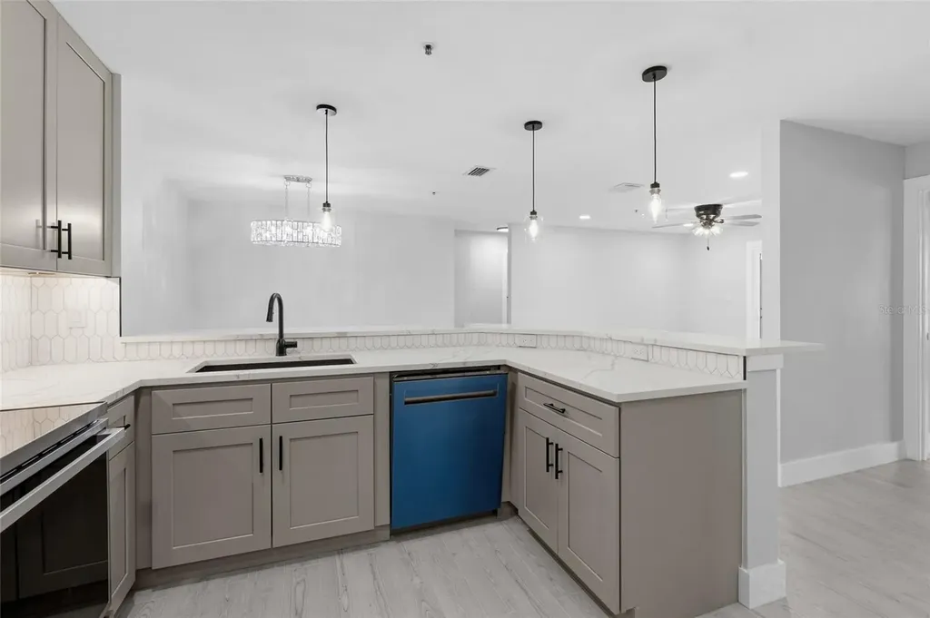 4057 Crockers Lake Boulevard Sarasota FL 34238
