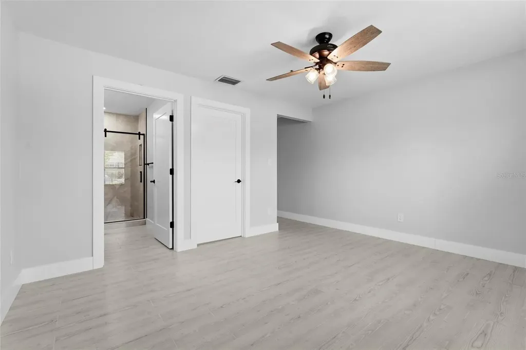 4057 Crockers Lake Boulevard Sarasota FL 34238