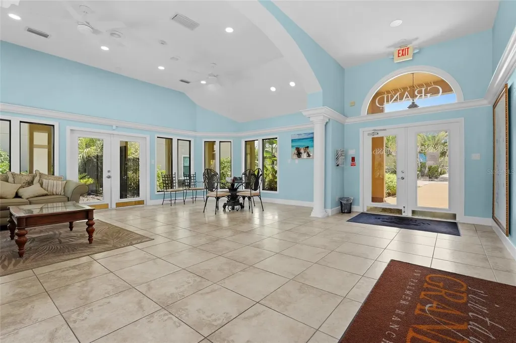 4057 Crockers Lake Boulevard Sarasota FL 34238