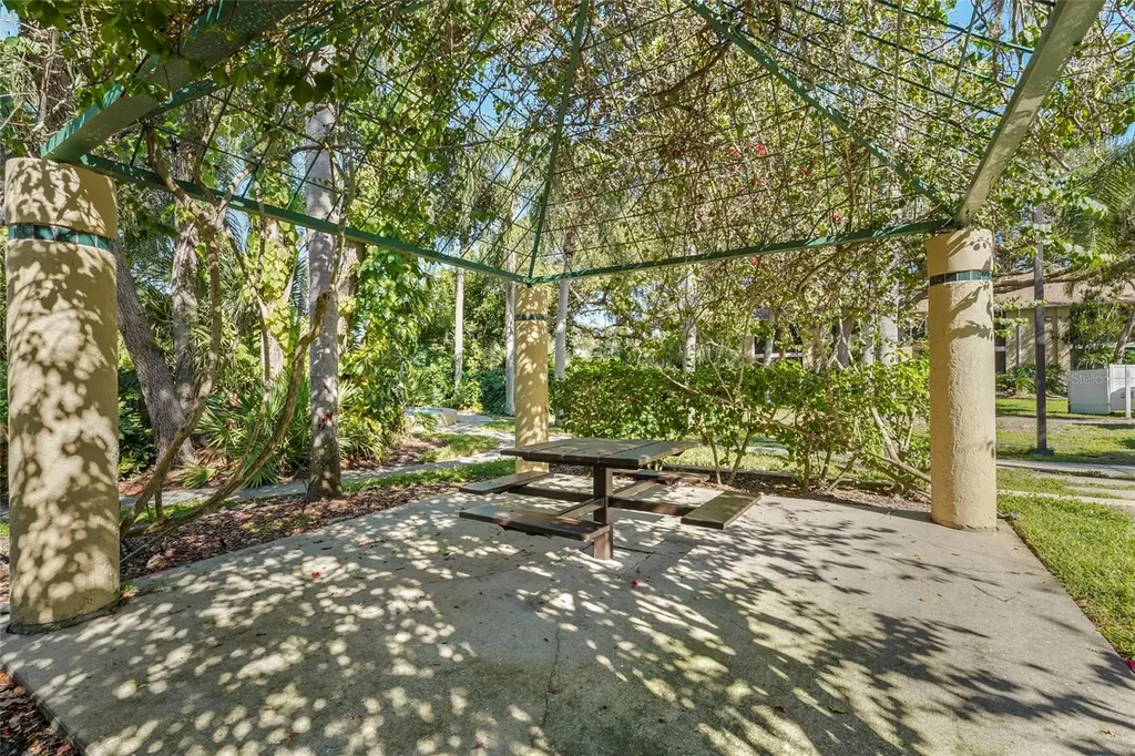 4057 Crockers Lake Boulevard Sarasota FL 34238