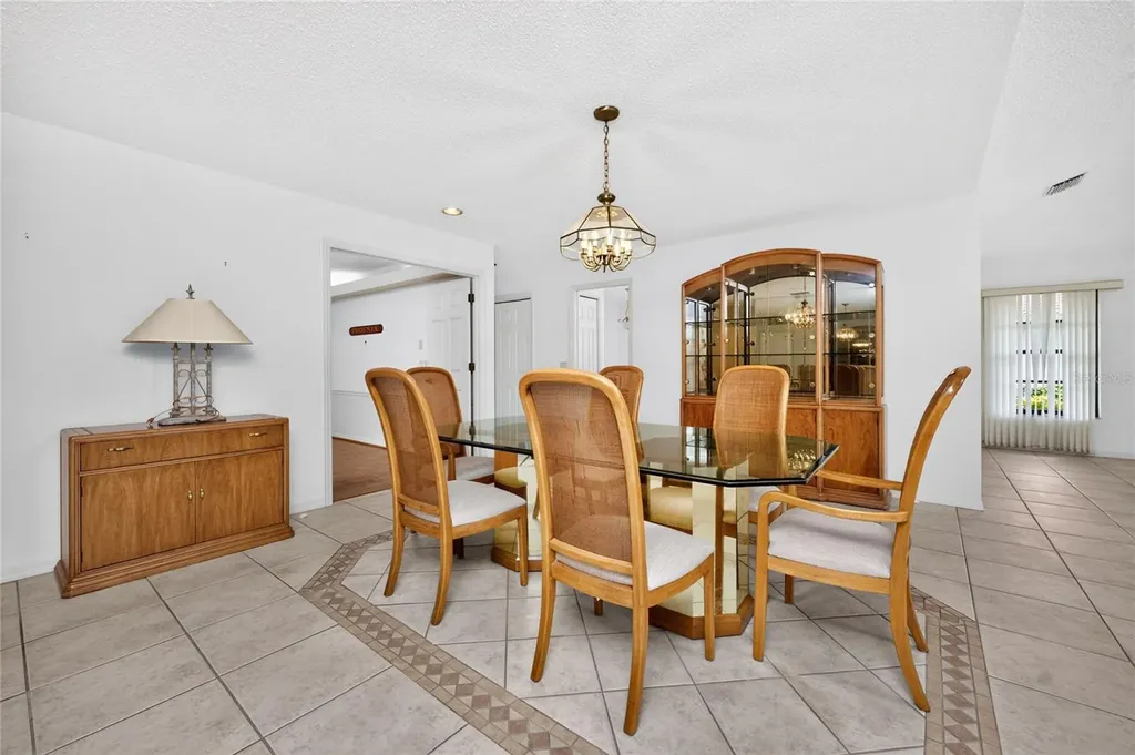 11215 SW Courtney Drive Lake Suzy FL 34269