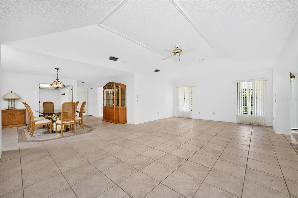 11215 SW Courtney Drive Lake Suzy FL 34269