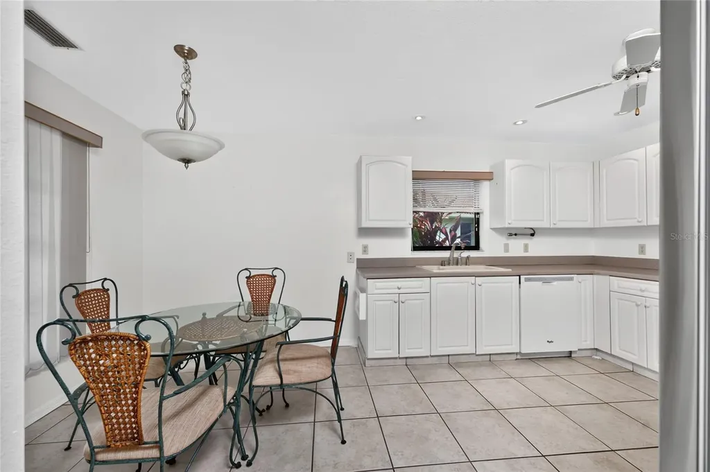 11215 SW Courtney Drive Lake Suzy FL 34269