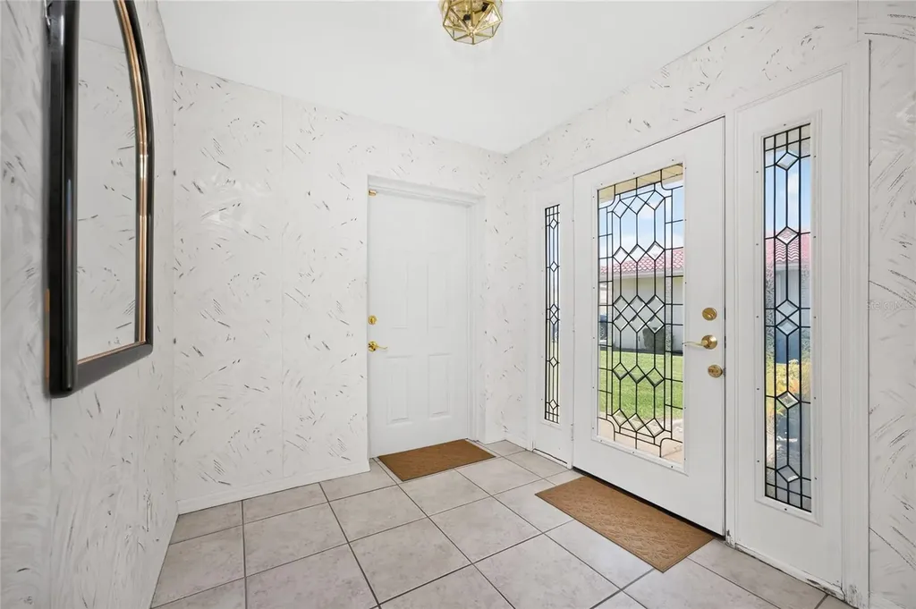 11215 SW Courtney Drive Lake Suzy FL 34269