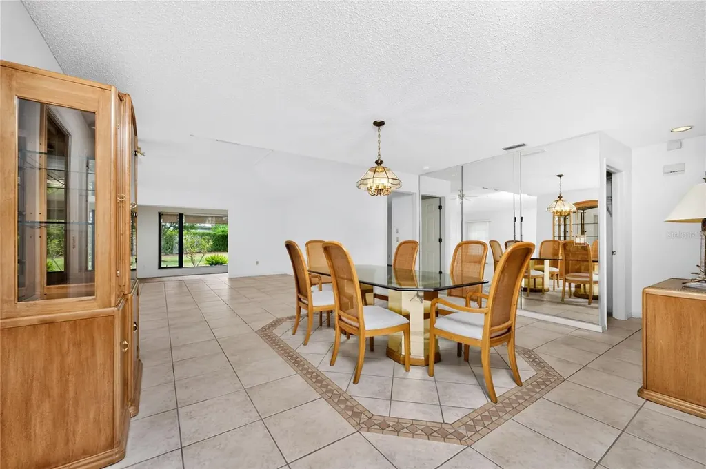 11215 SW Courtney Drive Lake Suzy FL 34269