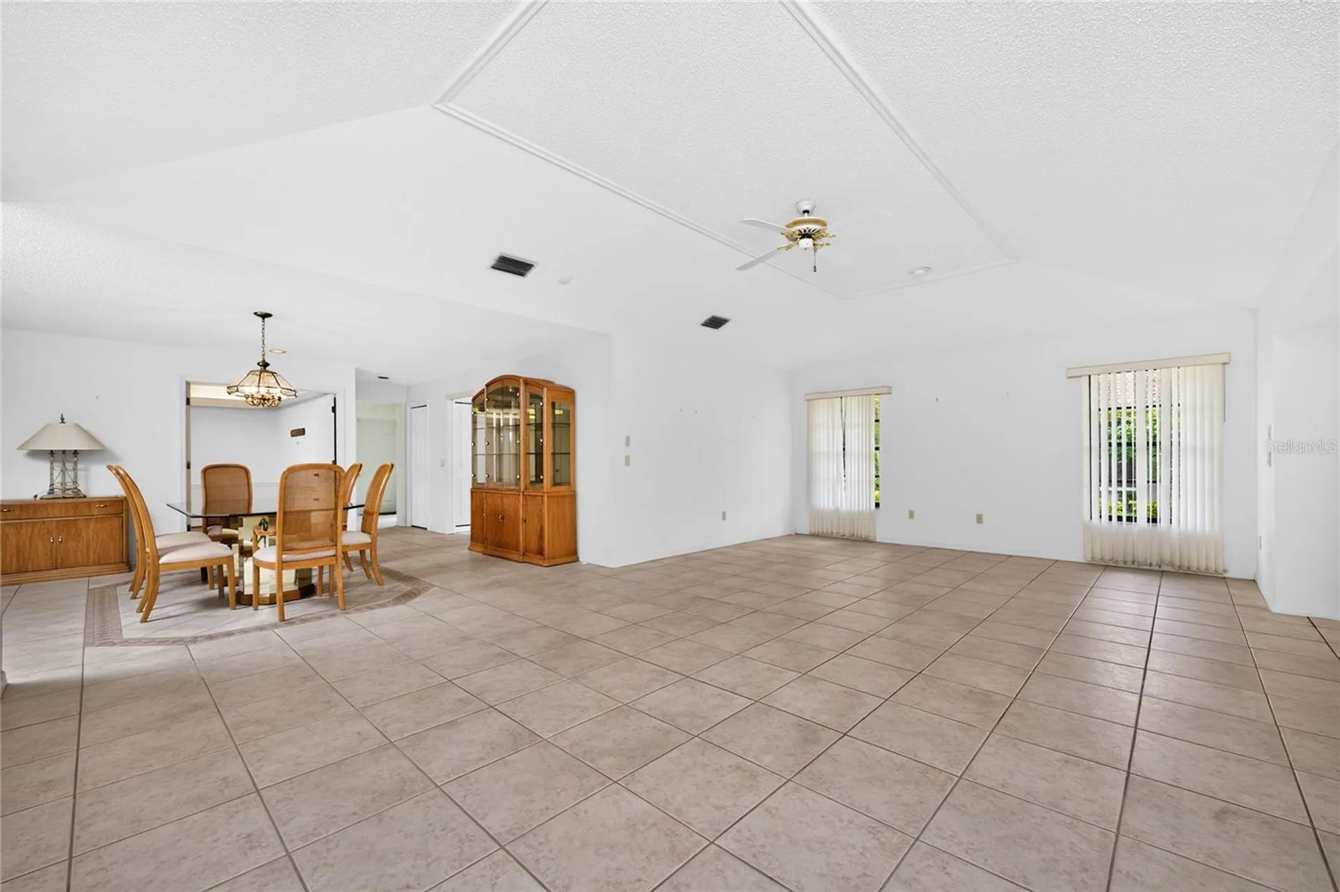11215 SW Courtney Drive Lake Suzy FL 34269