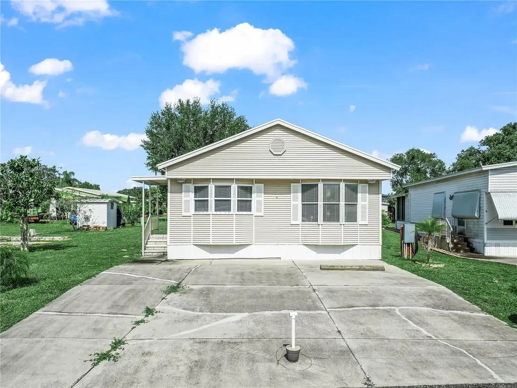 108 Silversides Street Lake Wales FL 33898