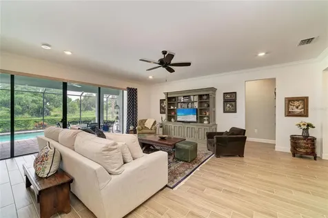 16341 Hidden Oak Loop Lakewood Ranch FL 34211