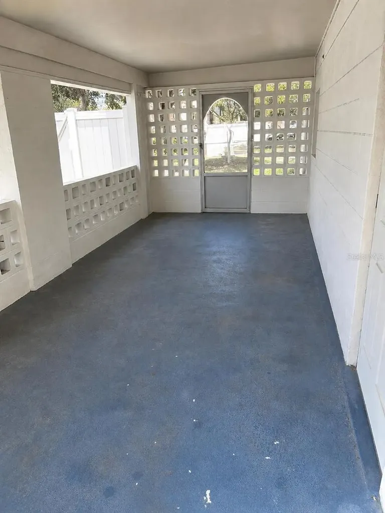 2571 Central Avenue Clearwater FL 33764