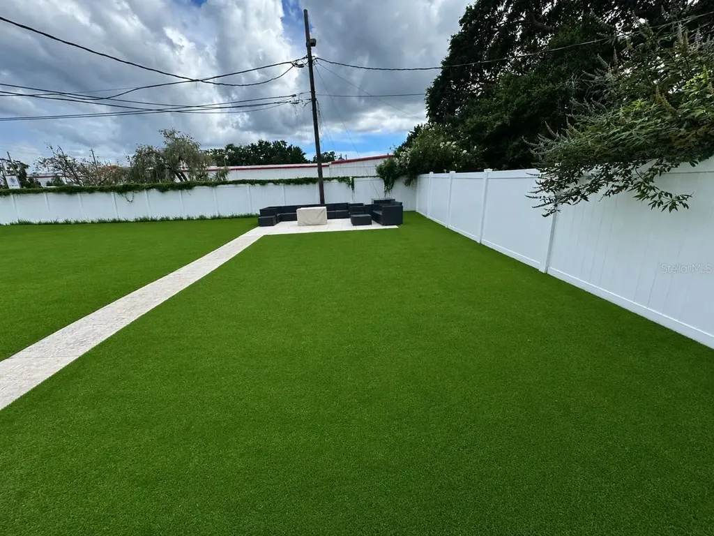 2571 Central Avenue Clearwater FL 33764