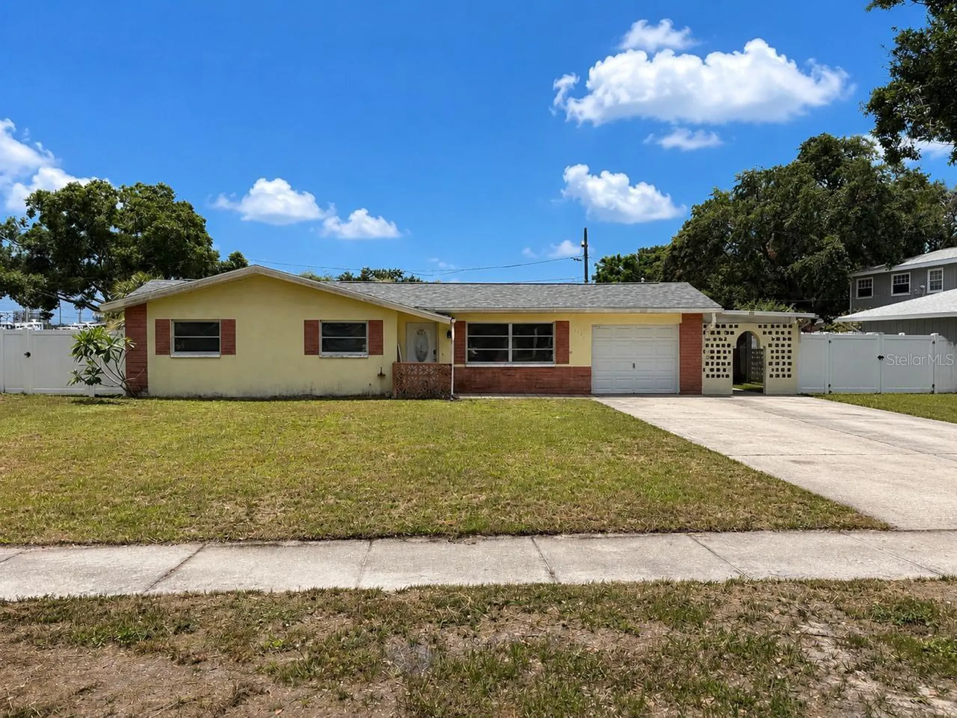 2571 Central Avenue Clearwater FL 33764