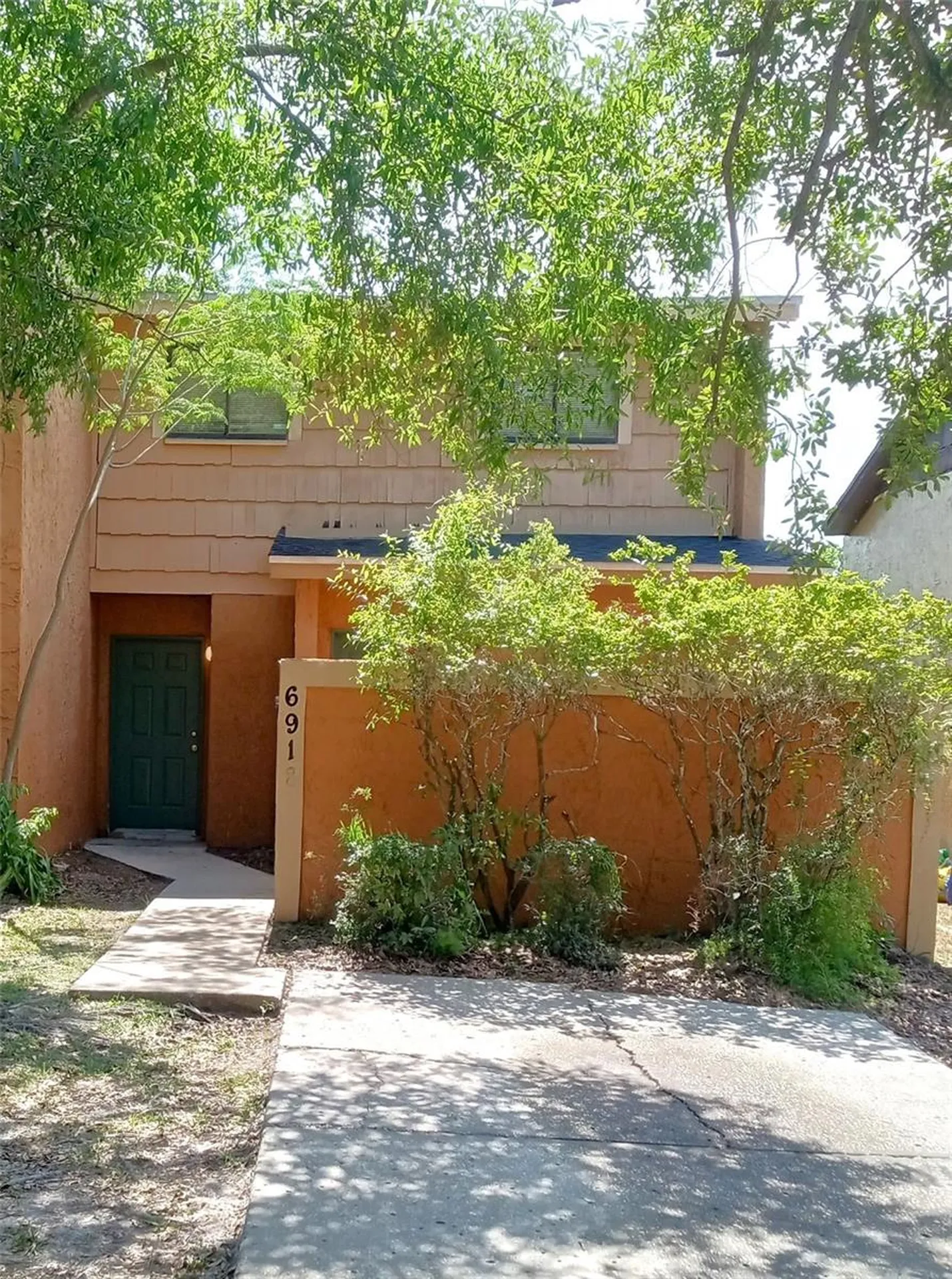 6918 Trout Street Tampa FL 33617