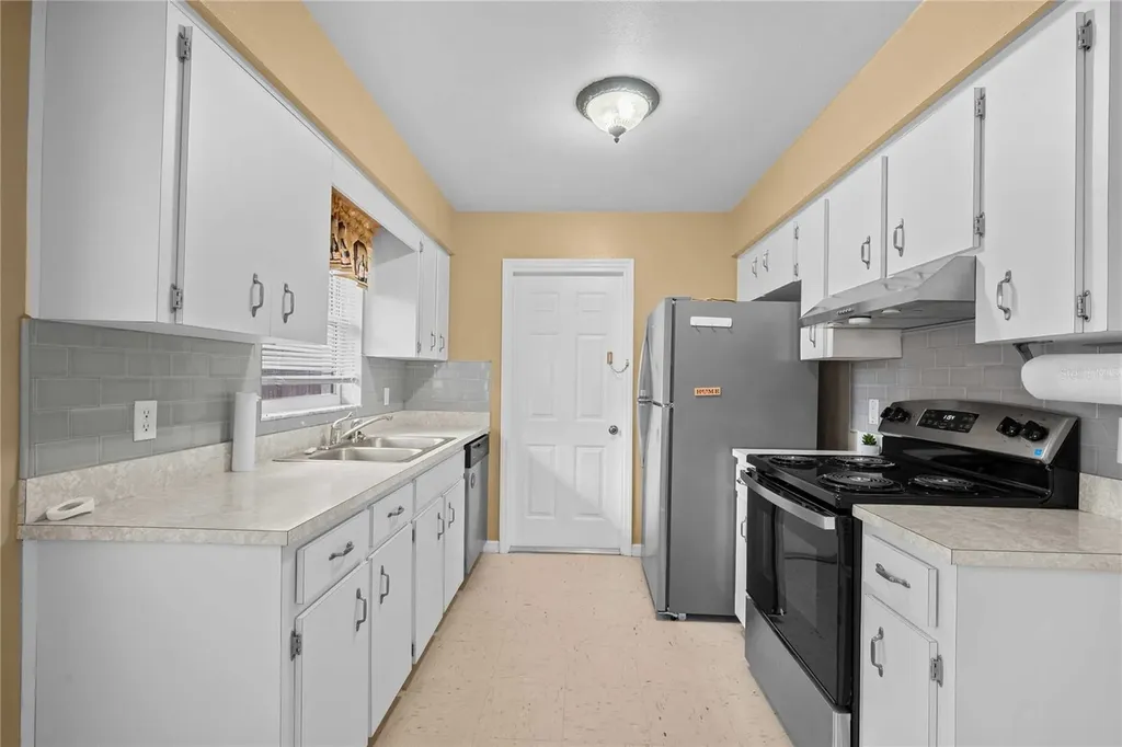 5435 Tangerine Drive Zephyrhills FL 33542