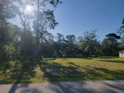 2075 S Colonial Avenue Homosassa FL 34448