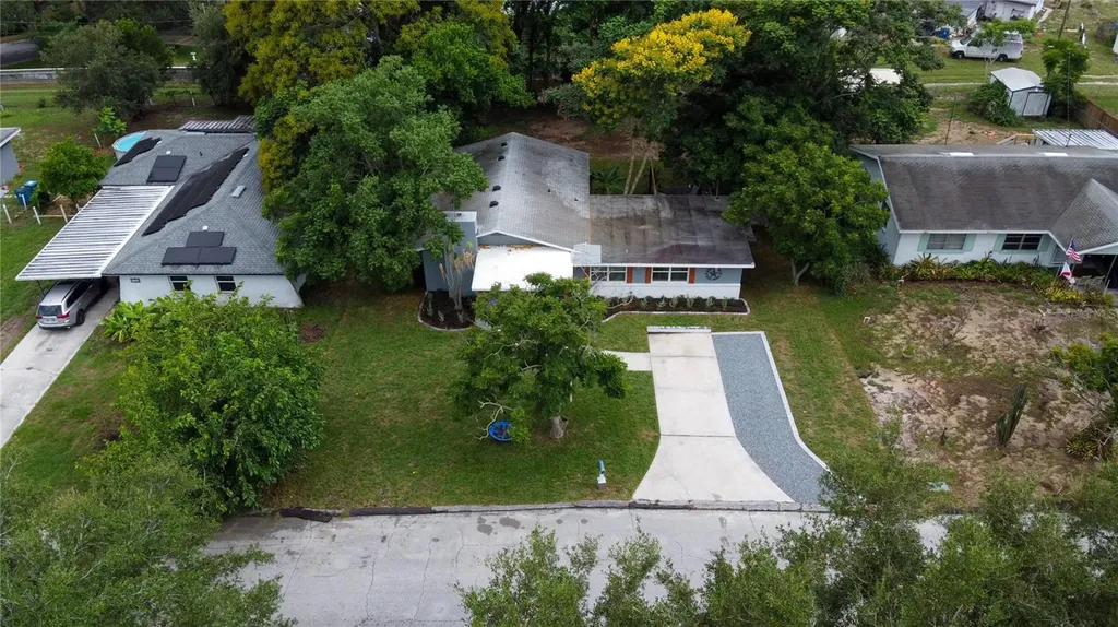 1022 S Tower Lane Lake Wales FL 33853