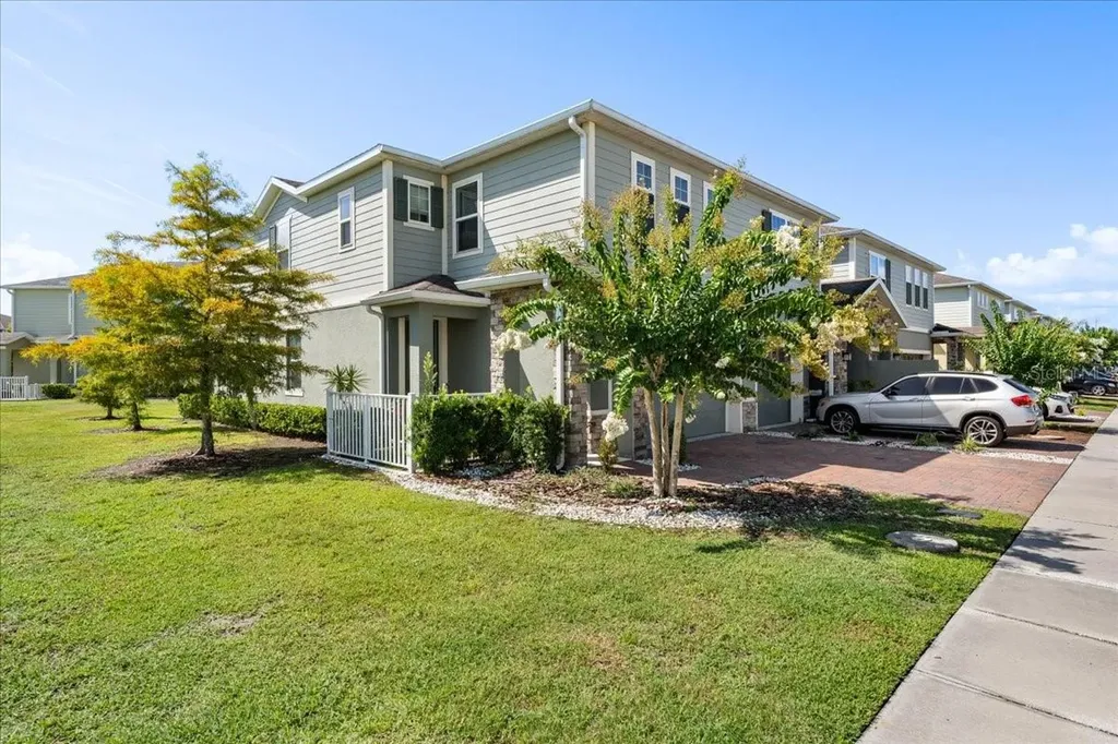 2759 Pleasant Cypress Circle Kissimmee FL 34741
