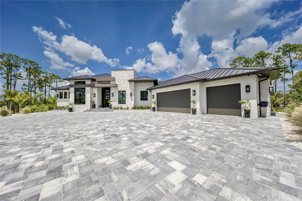 9240 Falcon Court Venice FL 34293