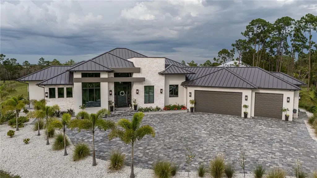 9240 Falcon Court Venice FL 34293