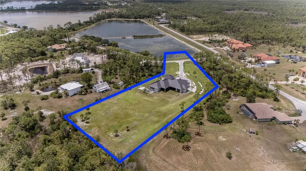 9240 Falcon Court Venice FL 34293