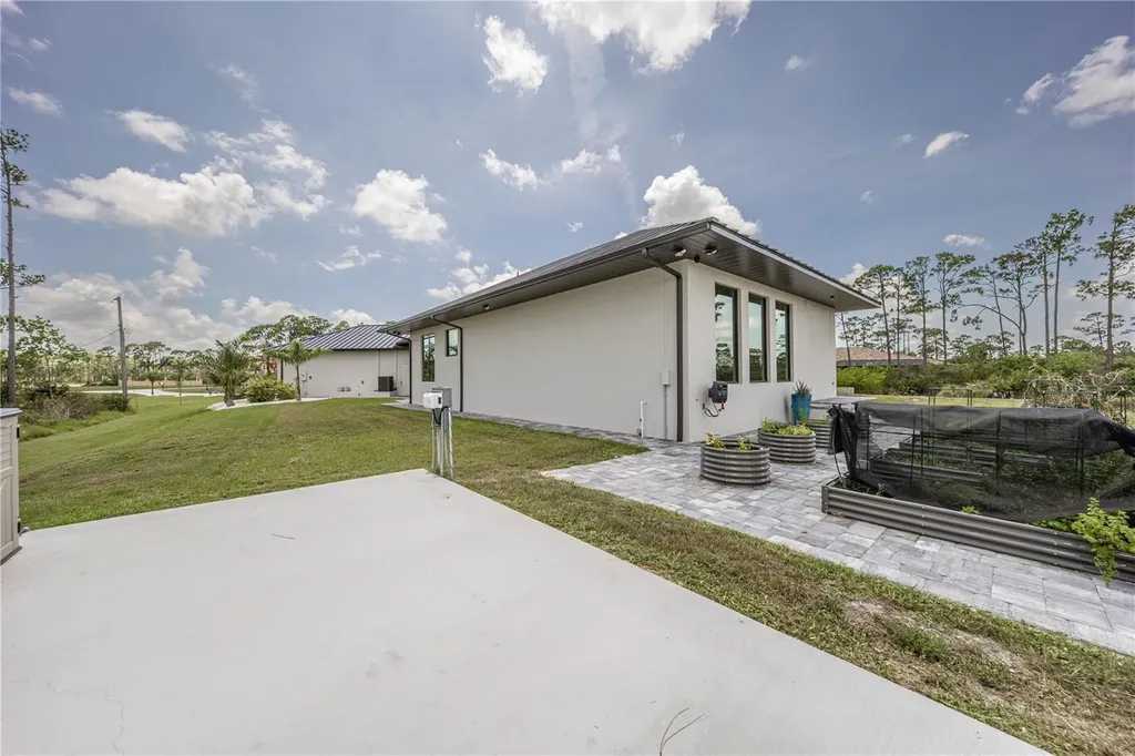 9240 Falcon Court Venice FL 34293