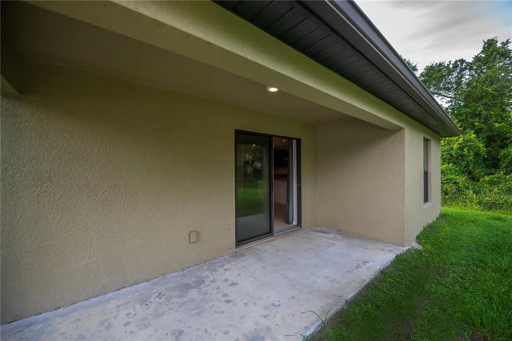 2555 Atwater Drive North Port FL 34288