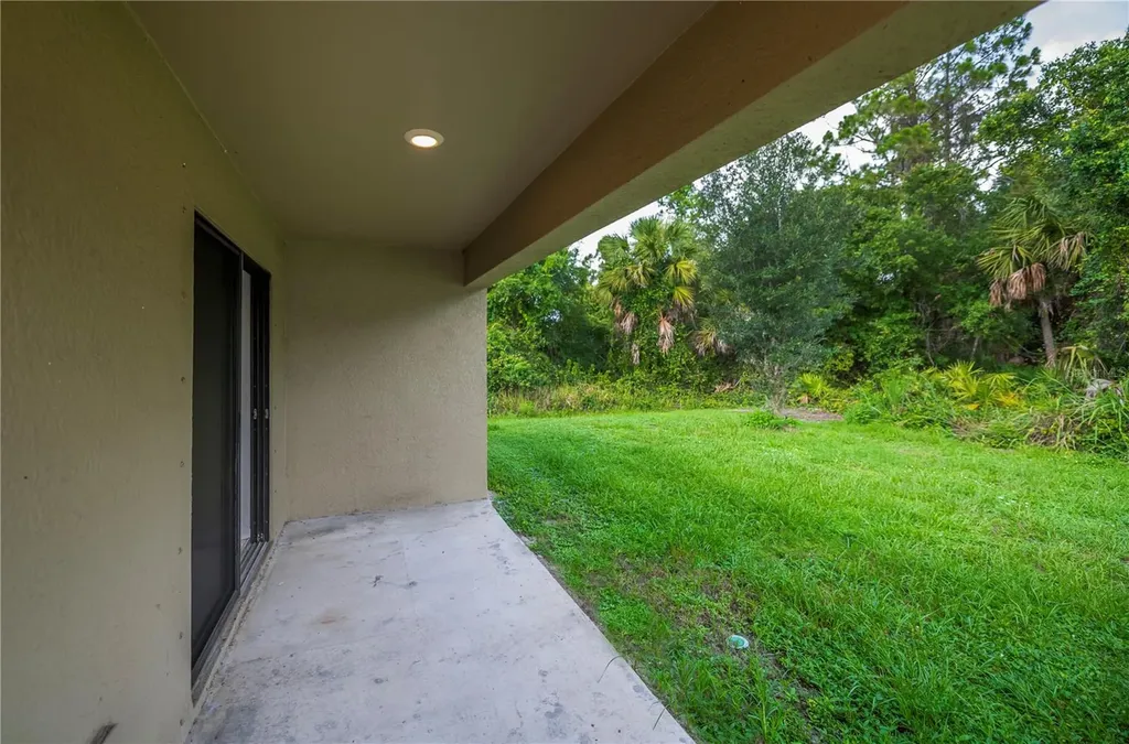 2555 Atwater Drive North Port FL 34288