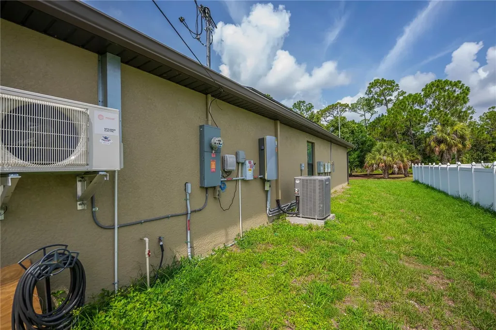 2555 Atwater Drive North Port FL 34288