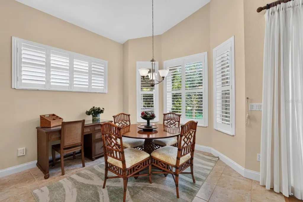 10 Lakeside Way Palm Coast FL 32137