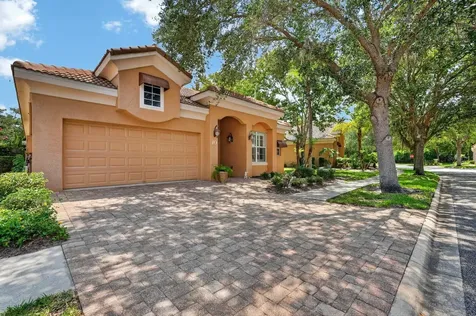 10 Lakeside Way Palm Coast FL 32137